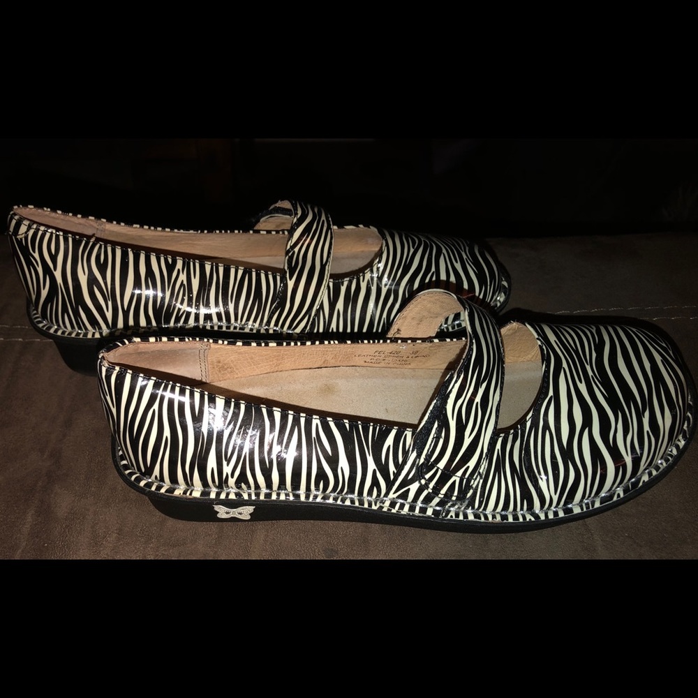 Alegria 39 9 Zebra Mary Janes Nursing Shoes